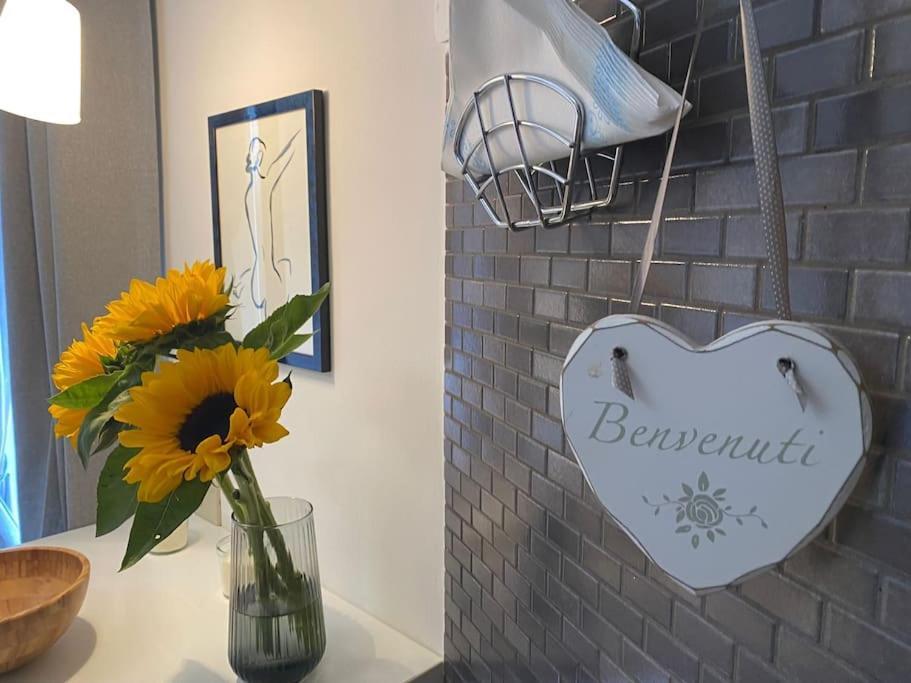 Apartamento A Casa Di Tina Genzano di Roma Exterior foto