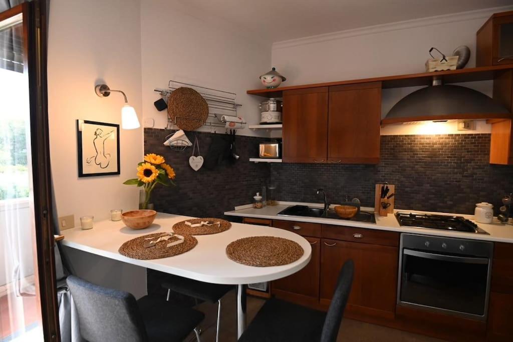 Apartamento A Casa Di Tina Genzano di Roma Exterior foto